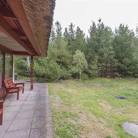Villa With Thatched Roof And Calm Blåvand