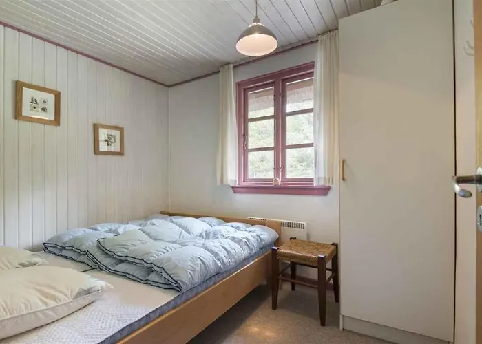 With Thatched Roof And Calm Villa *